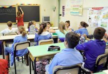 În Italia, profesorii rămân neplătiți după cinci absențe din lipsa certificatului verde