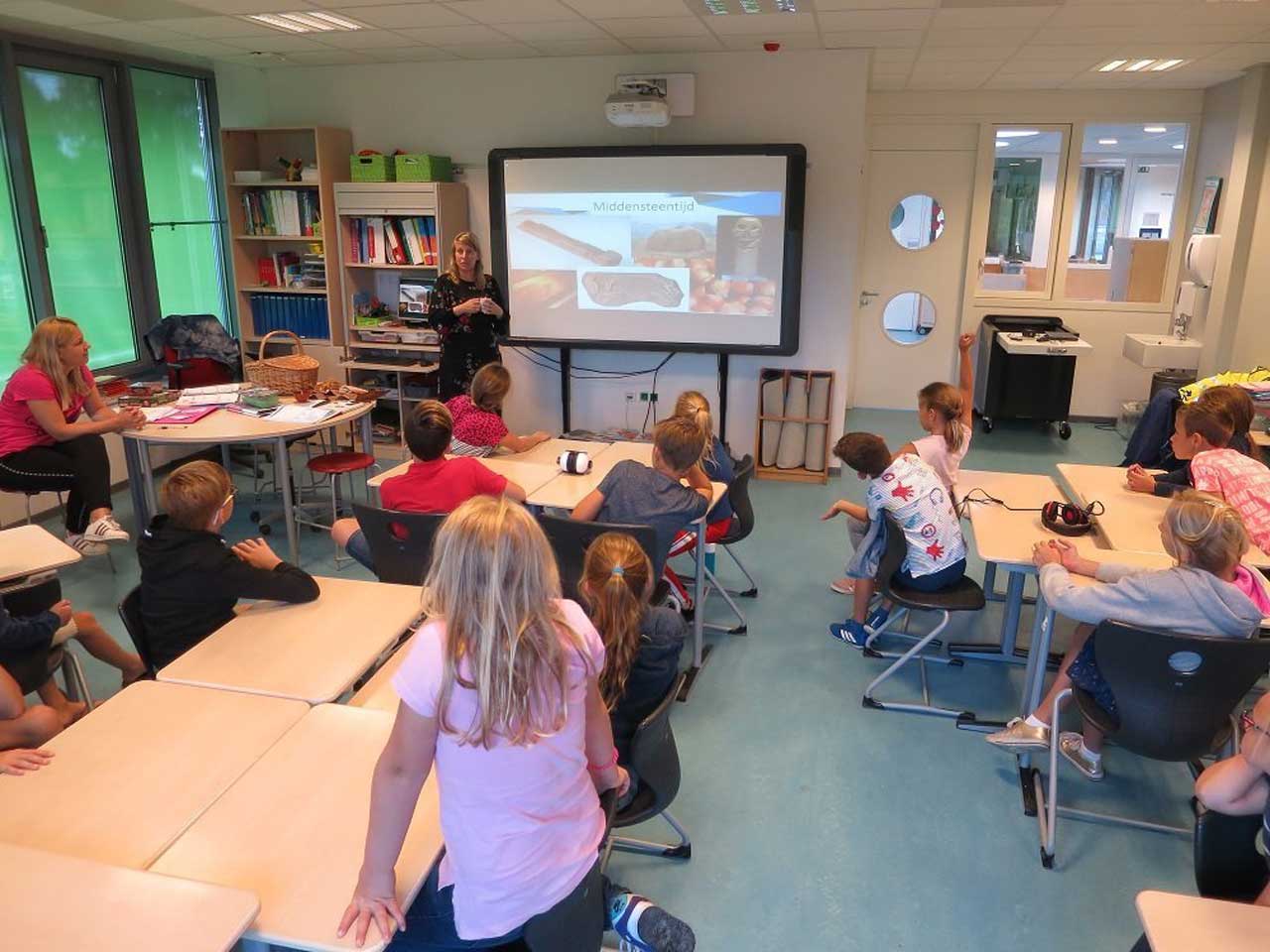 În Țările de Jos, școlile se redeschid, universitățile rămân în online