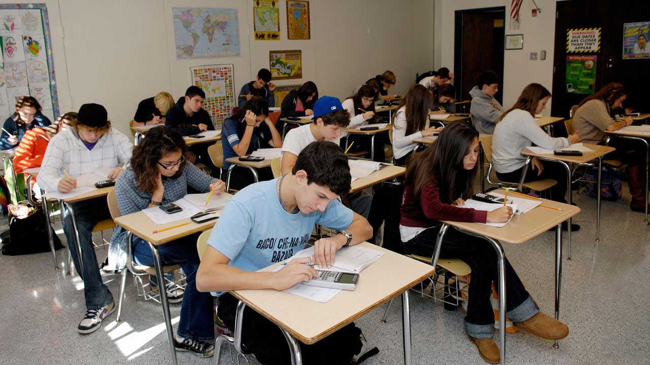 Guvernul a modificat indicatorii aferenți domeniilor Capacitate instituțională, Eficacitate educațională și Managementul calității