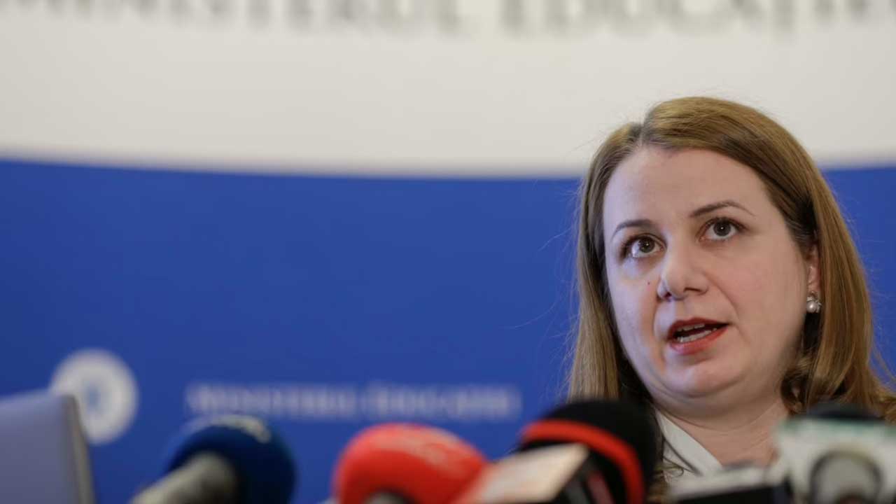 Ligia Deca speră că Legile Educației vor intra în vigoare în toamna acestui an