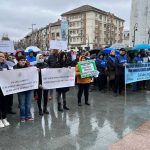 Sindicatele din educație se opun eliminării din Legea învățământului preuniversitar a prevederilor salariale