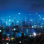 A te orienta după stele într-o noapte cu cerul acoperit de nori când ai alternative