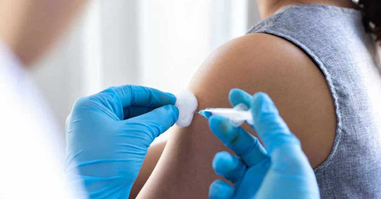 Asigurarea gratuită a vaccinului anti-HPV extinsă până la 26 de ani