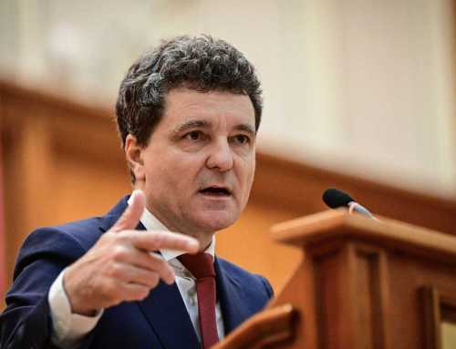 Nicușor Dan: „România are nevoie de tineri care să vorbească răspicat despre nevoile societății”