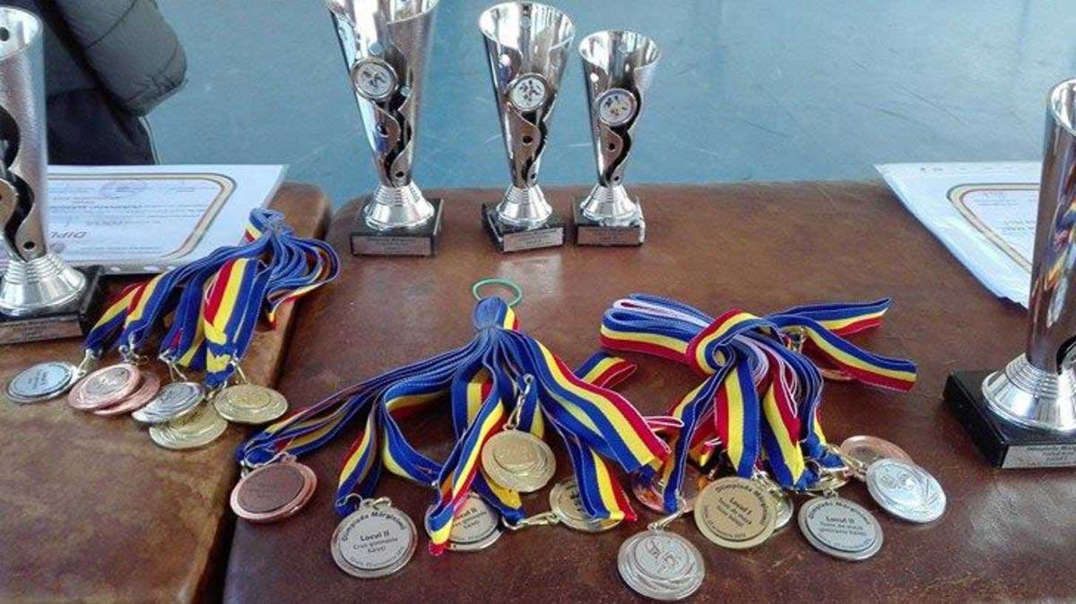 O elevă olimpică îi atrage atenția ministrului Educației că România riscă să își piardă valorile