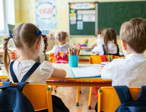 Elevii din clasa pregătitoare vor beneficia, gratuit, de materiale didactice