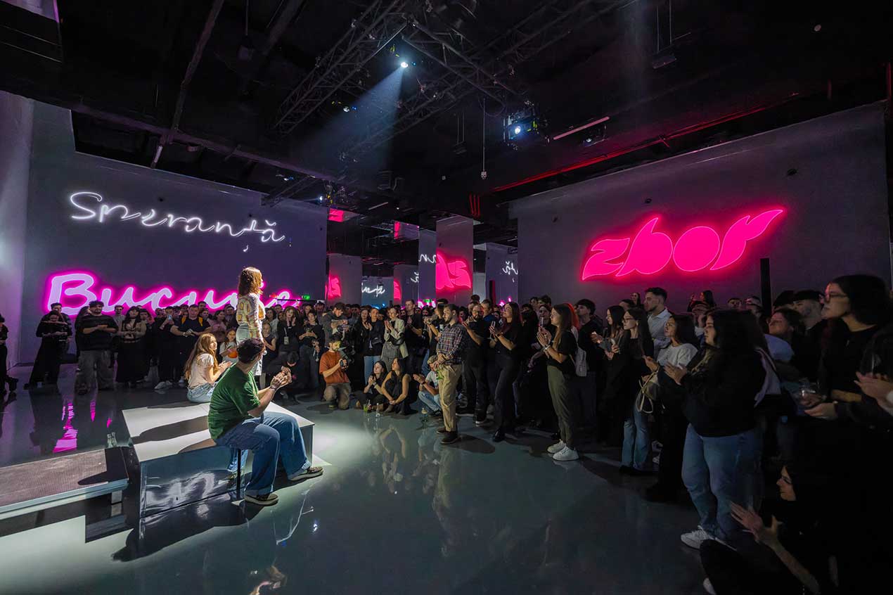 Spectacol multimedia dedicat adolescenților