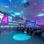 Tinerii de azi apar ca „încrezători în sine, dar vulnerabili în social media”