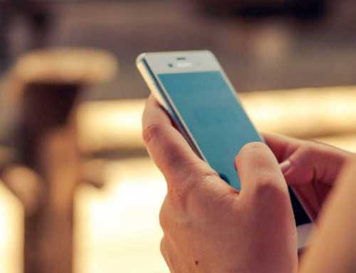 „Nu mai citește nimeni, toată lumea e pe telefon”