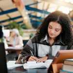 60 de milioane de euro din fonduri europene pentru plata burselor sociale ale studenților