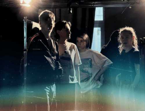 Educație prin teatru adresat adolescenților