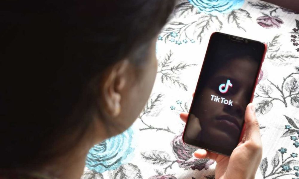 TikTok creează dependență, încălcând Regulamentul privind serviciile digitale