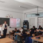 Educația financiară, făcută prin micro-lecții în fiecare zi