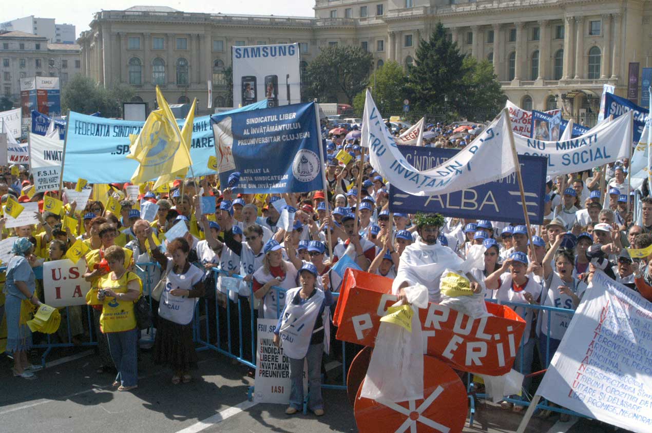 Sindicatele, dezamăgite de mesajele Ministerul Educației și Cercetării