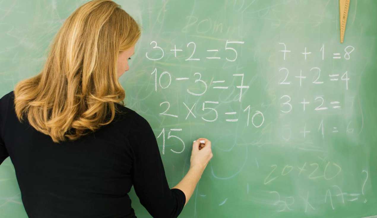 Sindicatele din educație acuză MEC că blochează abuziv plata salariilor restante